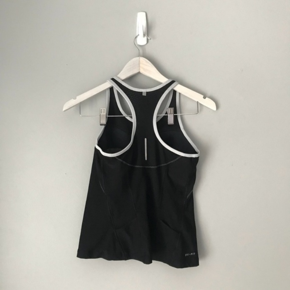 Nike black workout tank top - Picture 2 of 3